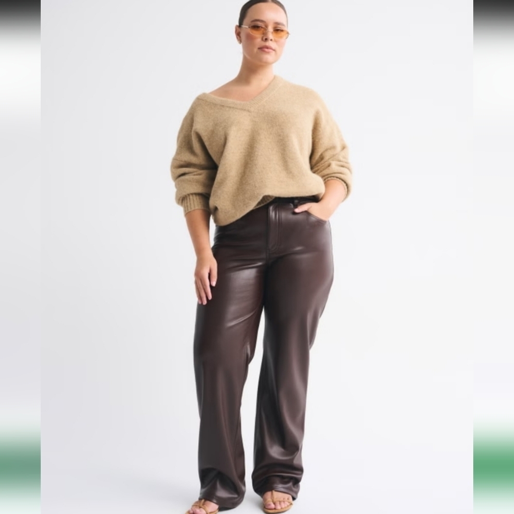 ABERCROMBIE & FITCH | Curve Love High Rise 90s Vegan Leather Pants brown Sz 35